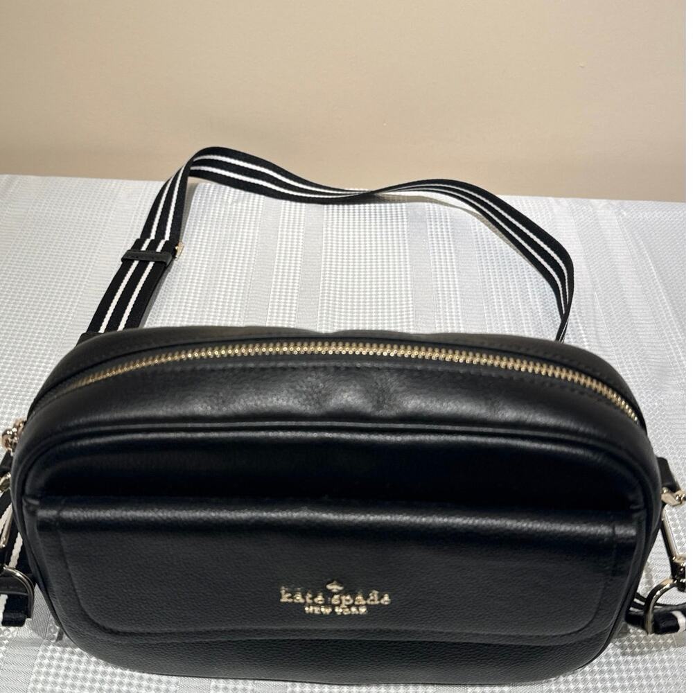 Kate Spade New York Rosie pebbled leather flap camera bag purse in black - Picture 3 of 14